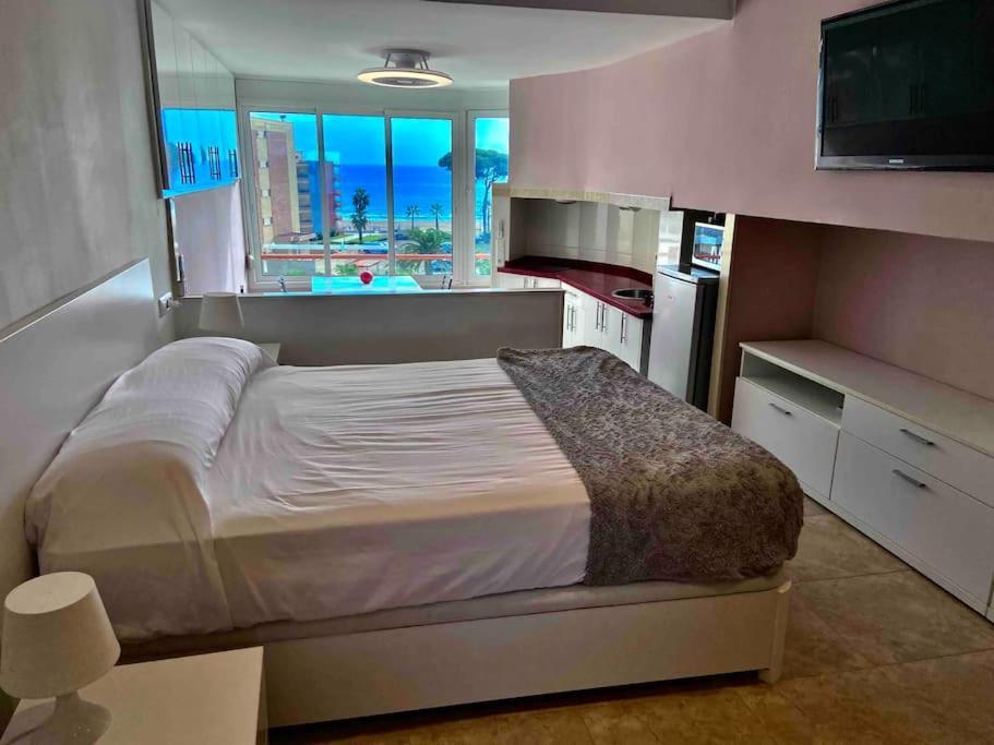 Ferienwohnung Estudio Con Vistas Al Mar La Pineda Exterior foto